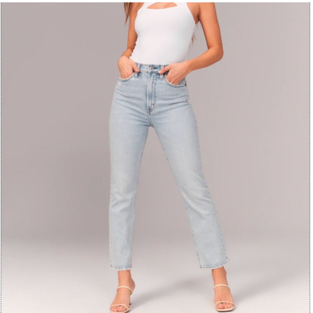 Abercrombie ultra high-rise ankle straight jean size 26 curve love